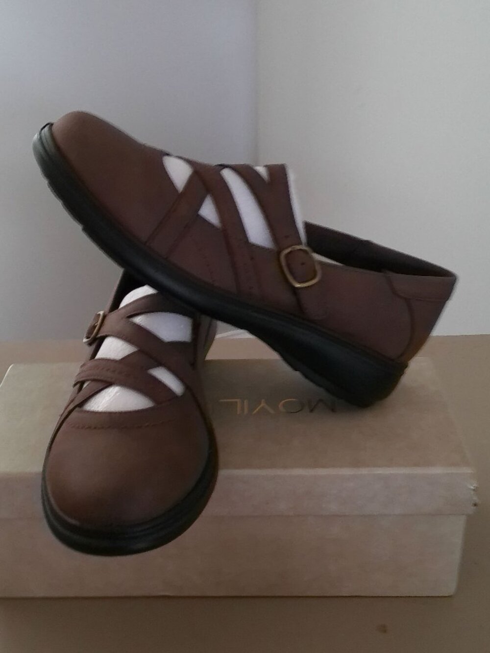 EASY STREET Mary Jane Shoes Comfort Wave Buckle Strap Brown NWT 9.5 M